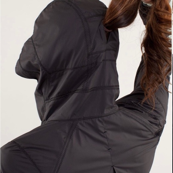 Lululemon Run : Get up and glow jacket mint moment size 6 - Picture 7 of 14